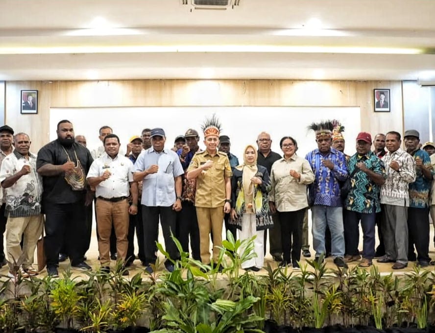 Pj Gubernur Agus Fatoni Jalin Sinergi dengan Tokoh-Tokoh Adat Papua